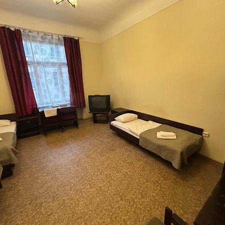 Hostel Viktorija With Private Rooms Riga Eksteriør billede